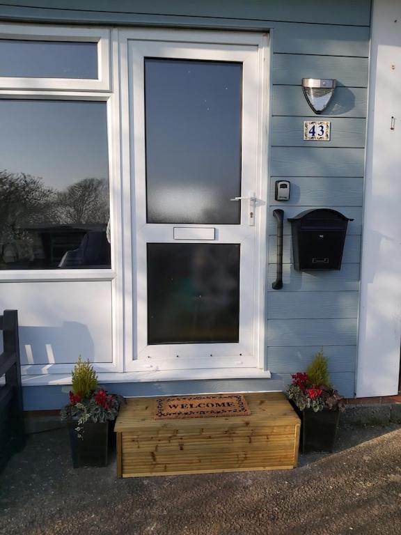 Caldon Holiday Chalet Sleeps 4 In Dartmouth Wifi Electric Inc Pet Friendly Exterior foto