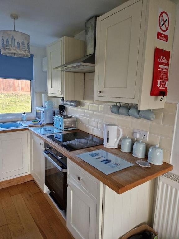 Caldon Holiday Chalet Sleeps 4 In Dartmouth Wifi Electric Inc Pet Friendly Exterior foto