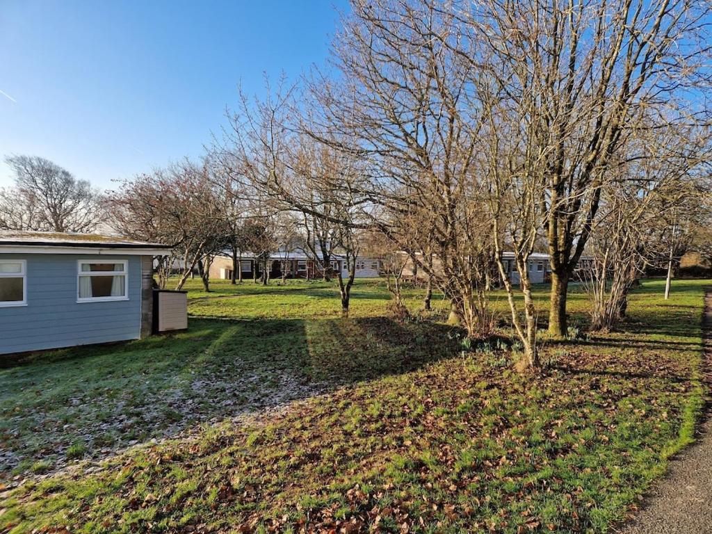 Caldon Holiday Chalet Sleeps 4 In Dartmouth Wifi Electric Inc Pet Friendly Exterior foto