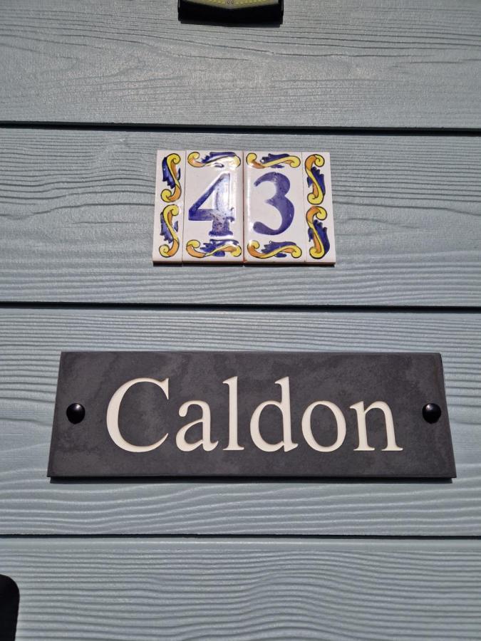 Caldon Holiday Chalet Sleeps 4 In Dartmouth Wifi Electric Inc Pet Friendly Exterior foto