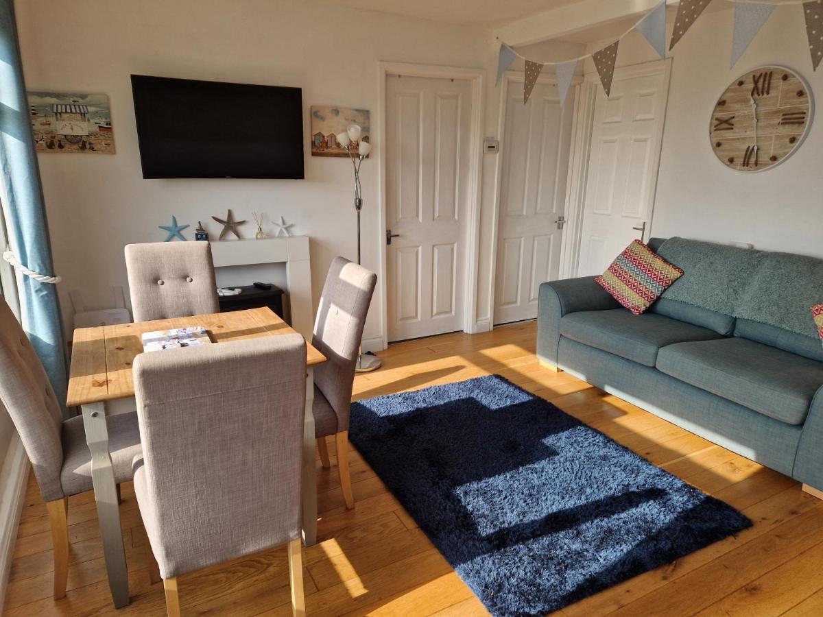 Caldon Holiday Chalet Sleeps 4 In Dartmouth Wifi Electric Inc Pet Friendly Exterior foto